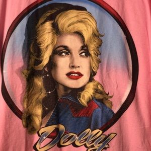 Vintage Dolly Parton T-shirt size large color pink